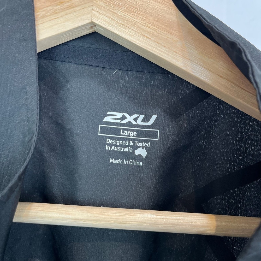 2XU Black Performance Zip-Up Jacket - Picture 8 of 12